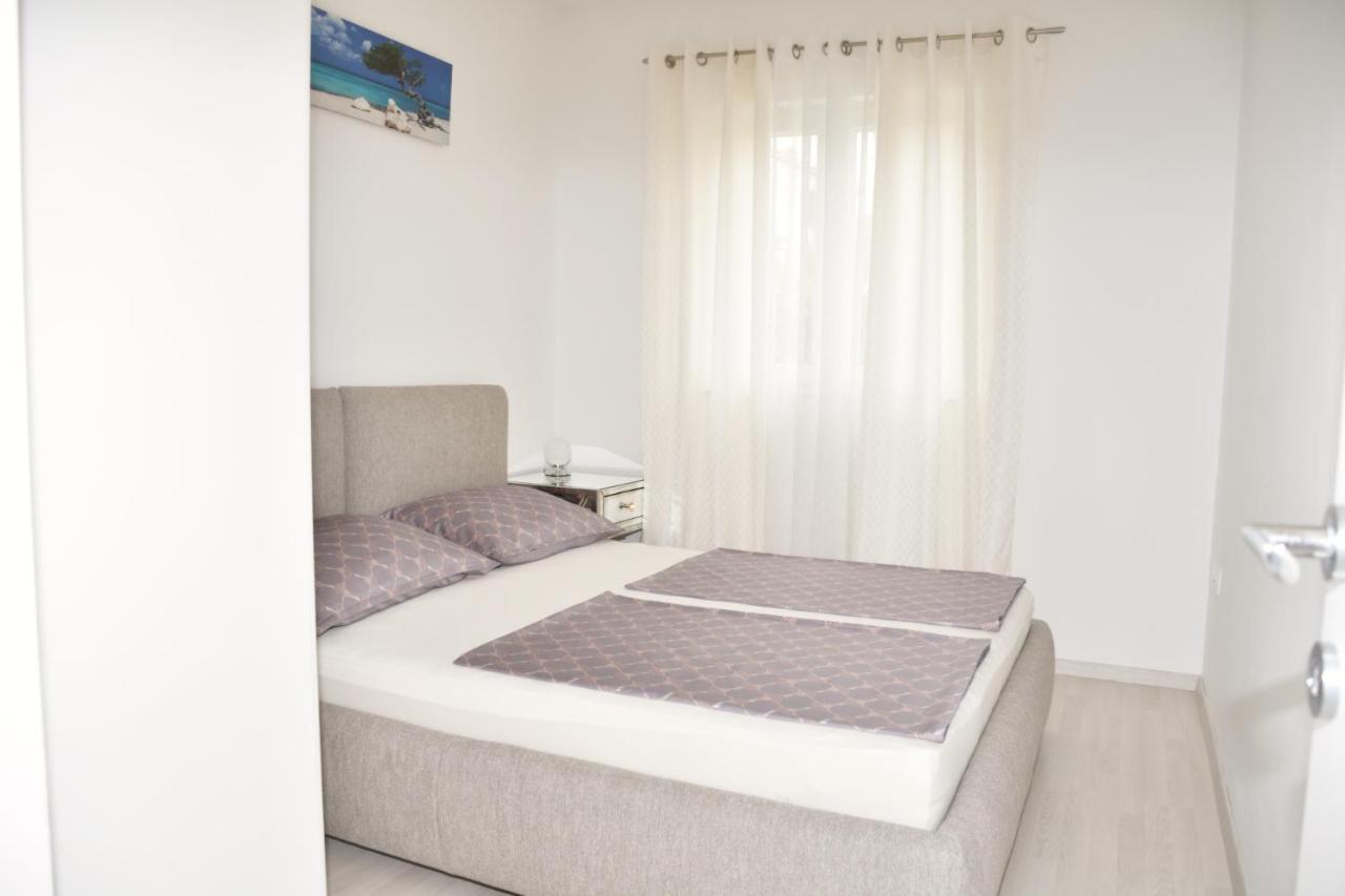 Apartment Josip 2 Tribalj Buitenkant foto