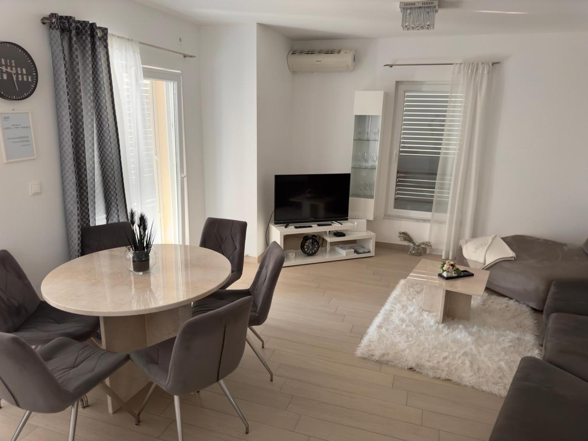 Apartment Josip 2 Tribalj Buitenkant foto