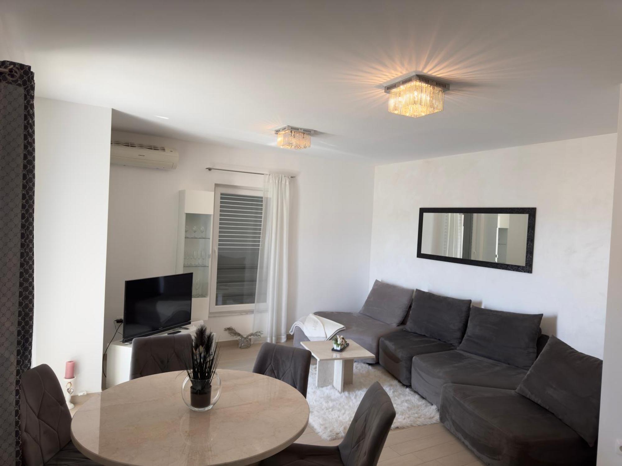 Apartment Josip 2 Tribalj Buitenkant foto