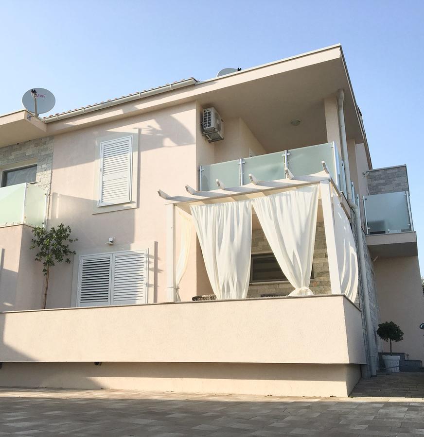Apartment Josip 2 Tribalj Buitenkant foto